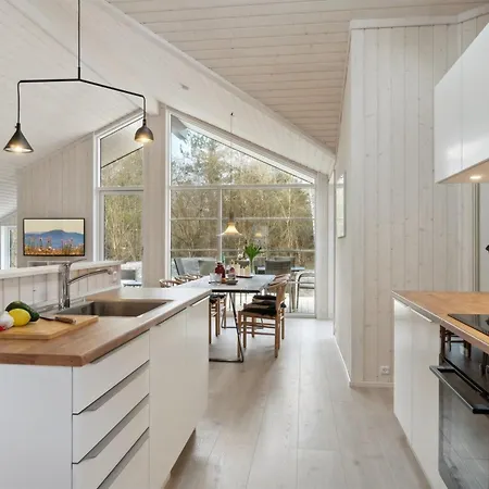 Jonnhild - 450m From The Sea By Interhome * Tjørneholm